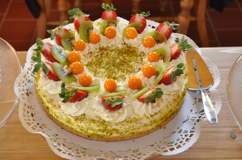 Café Krümel Erdbeer-Kiwi-Torte